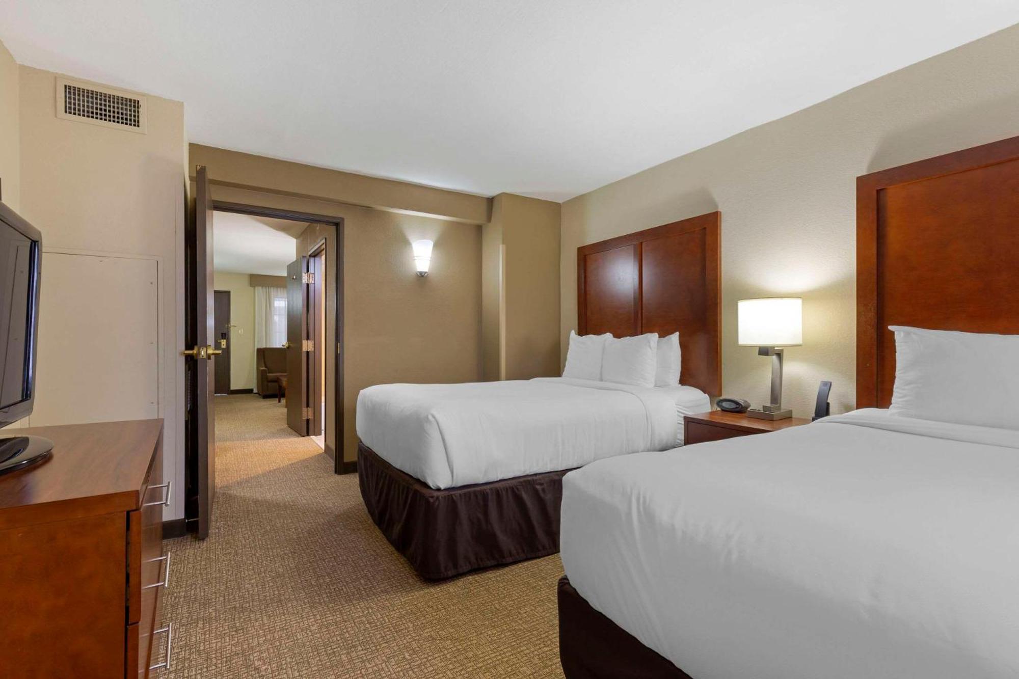 Comfort Suites Near Potomac Mills Woodbridge Exteriör bild