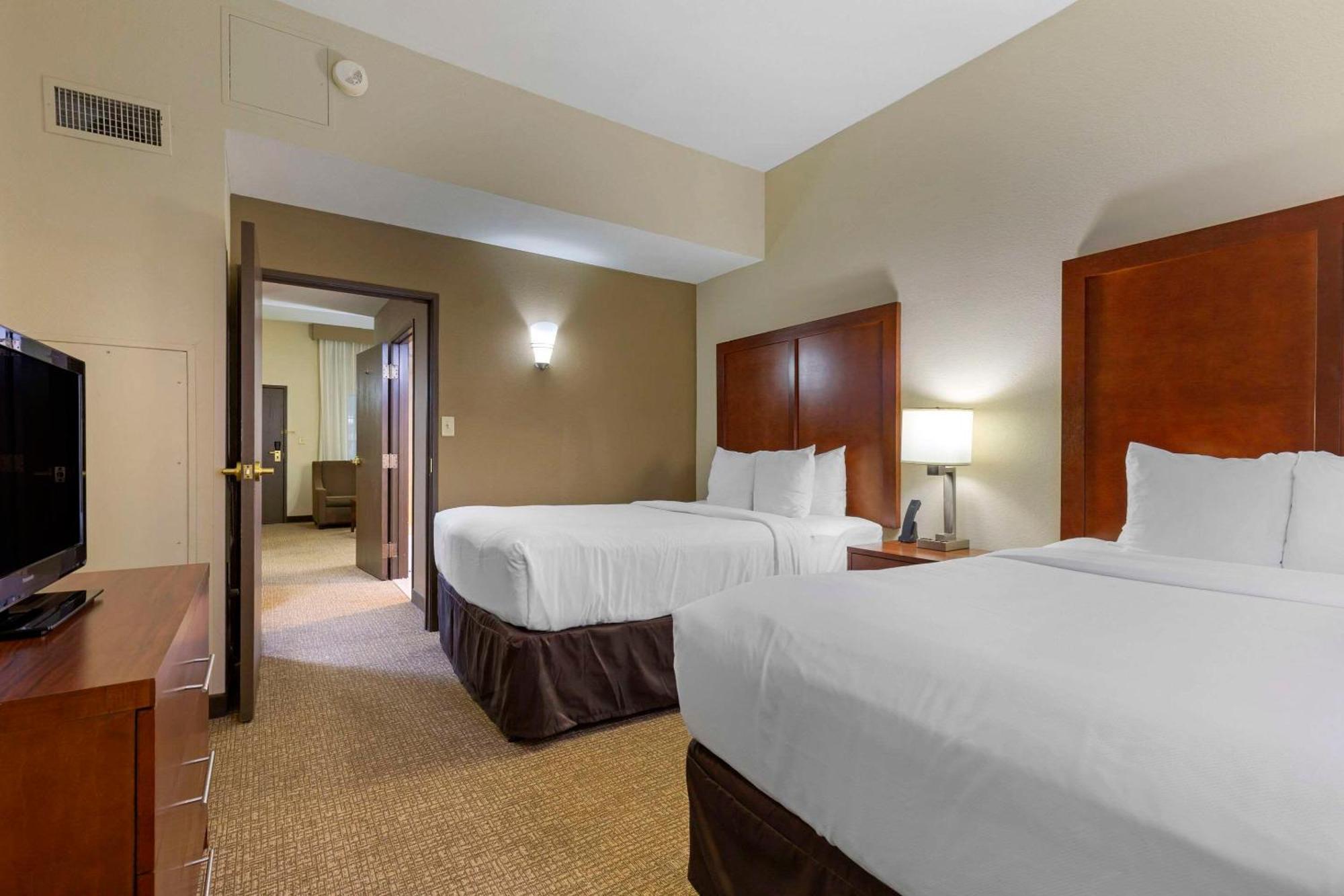 Comfort Suites Near Potomac Mills Woodbridge Exteriör bild