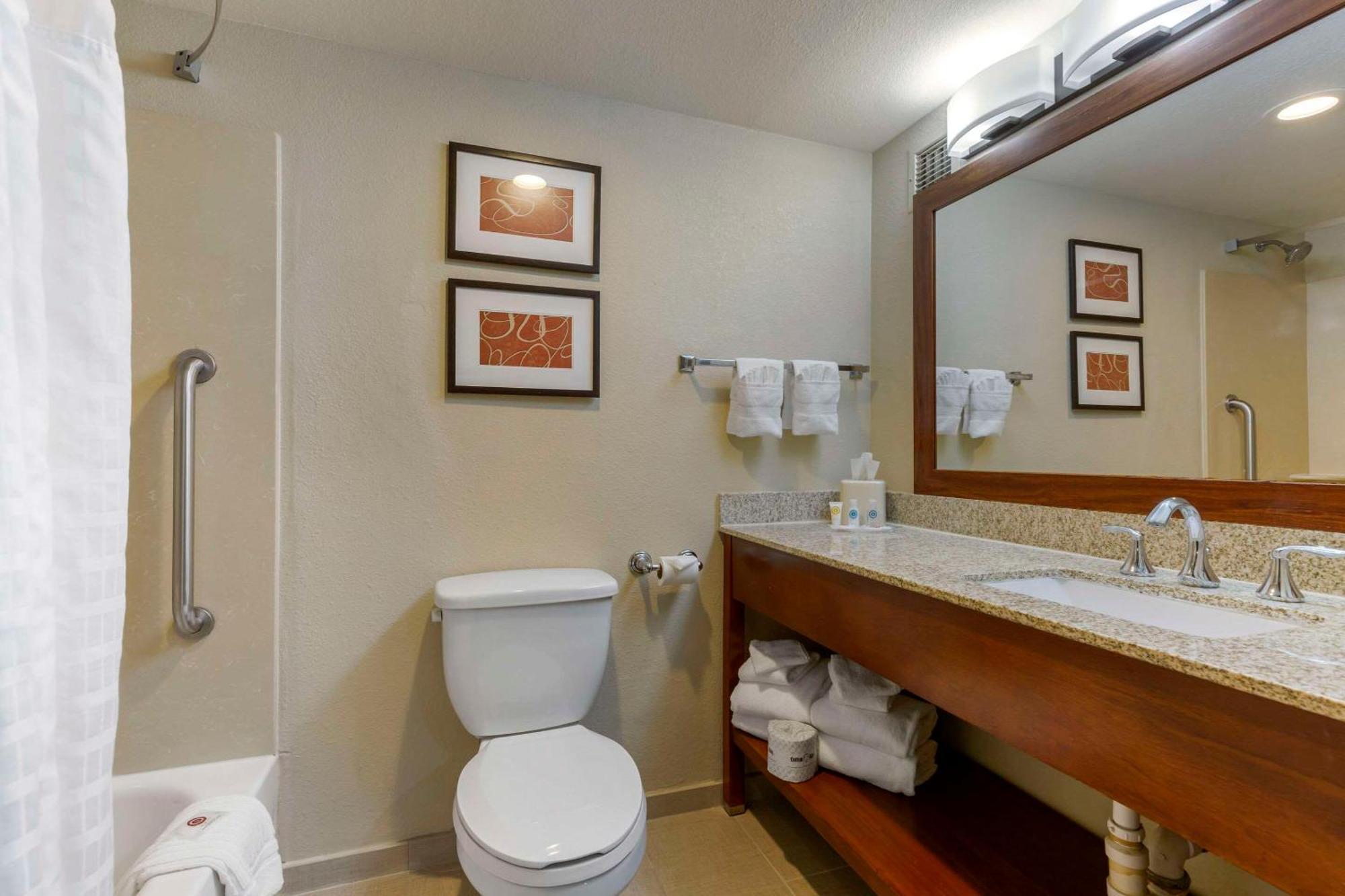 Comfort Suites Near Potomac Mills Woodbridge Exteriör bild