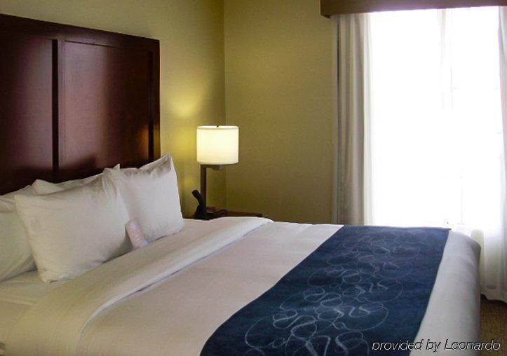 Comfort Suites Near Potomac Mills Woodbridge Exteriör bild