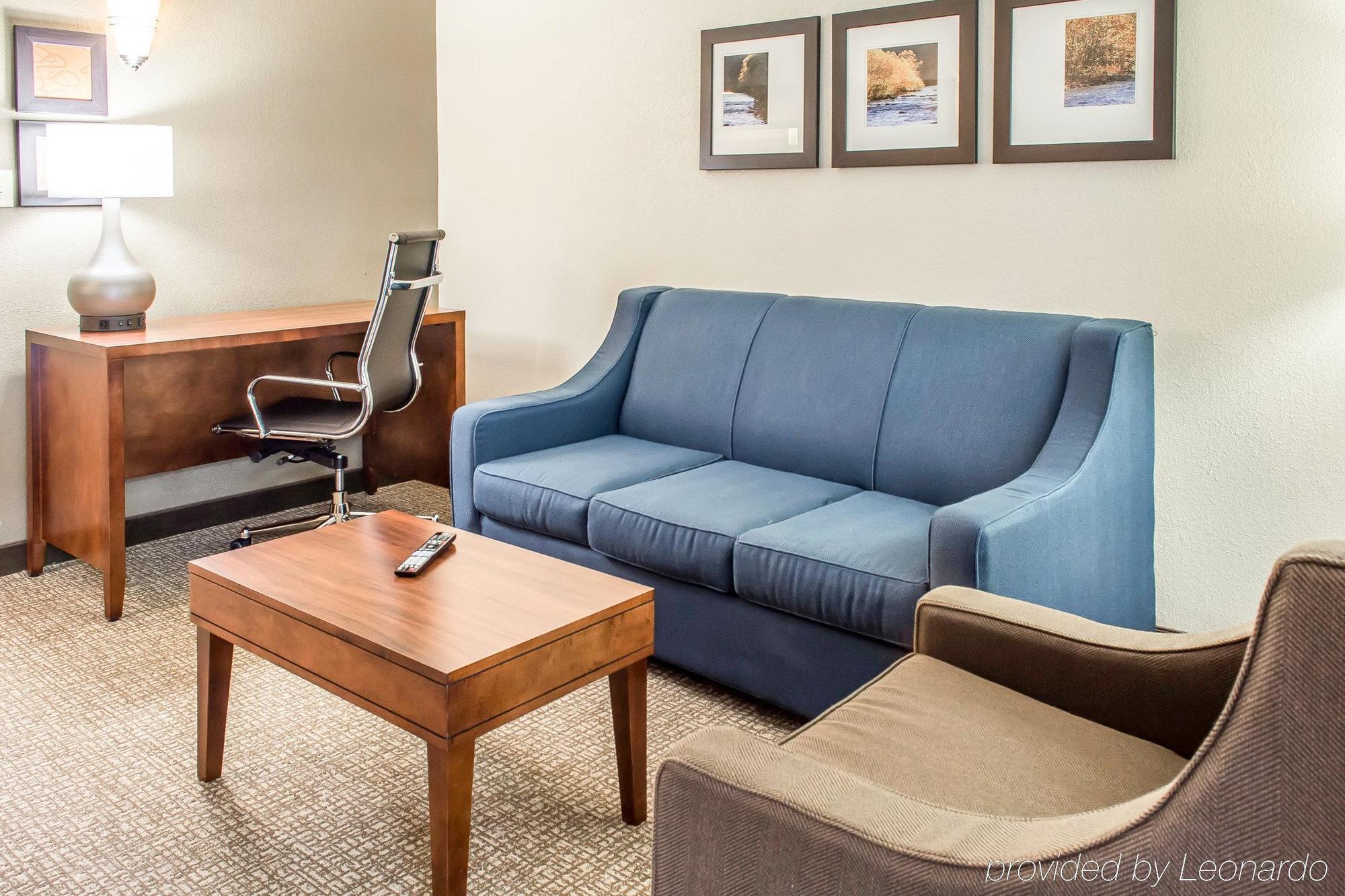 Comfort Suites Near Potomac Mills Woodbridge Exteriör bild