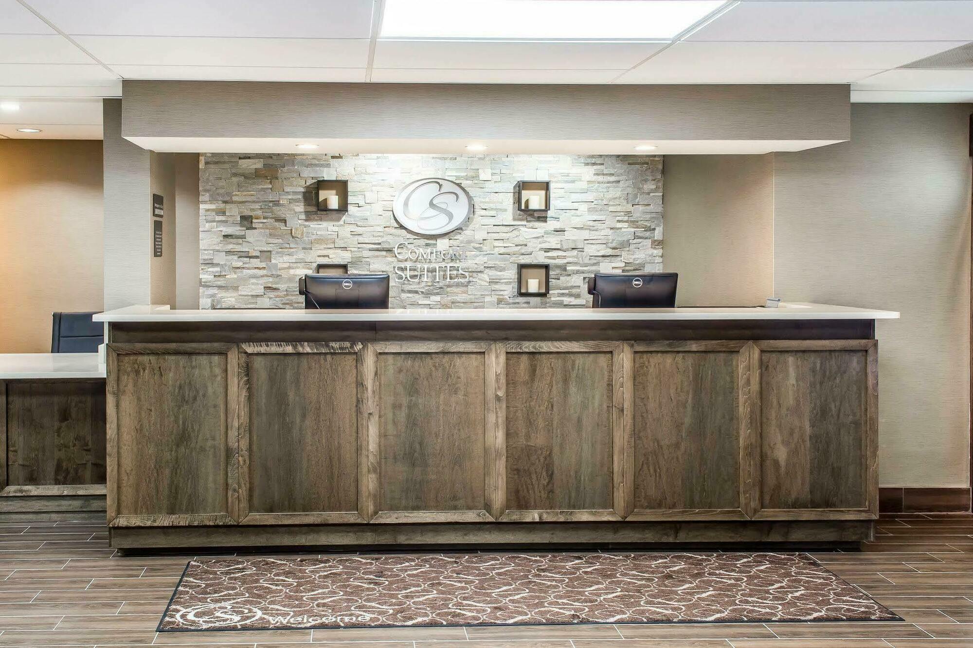 Comfort Suites Near Potomac Mills Woodbridge Exteriör bild